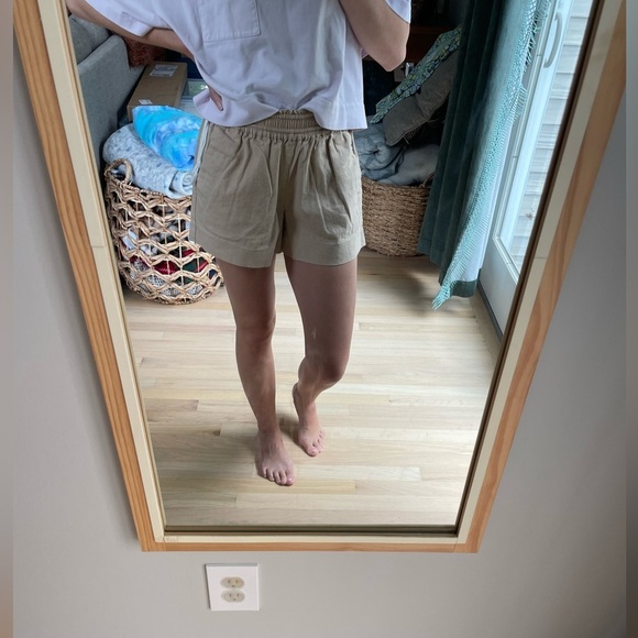 J. Crew - Cream Linen Blend Relaxed Scrunched Waist Shorts - Extra Small - EUC! - Picture 15 of 15